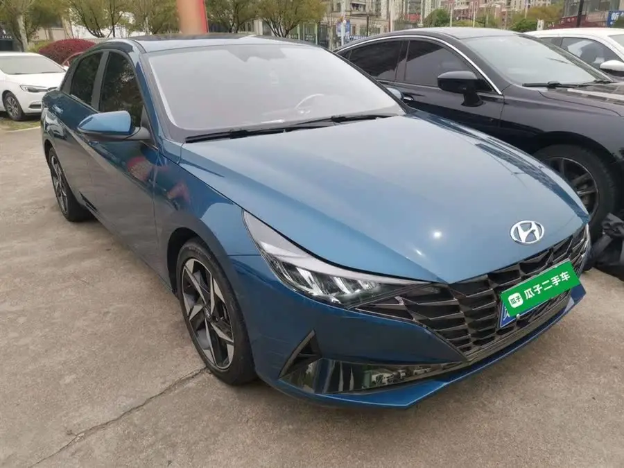 إيلانtra 2022 1.5 لتر CVT LUX النسخة المميزة