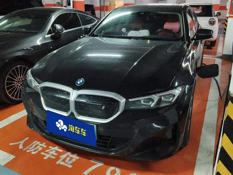 بي إم دبليو i3 2022 eDrive 35 L