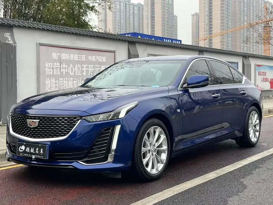 كاديلاك CT5 2023 28T الفاخرة (الإصدار القياسي)