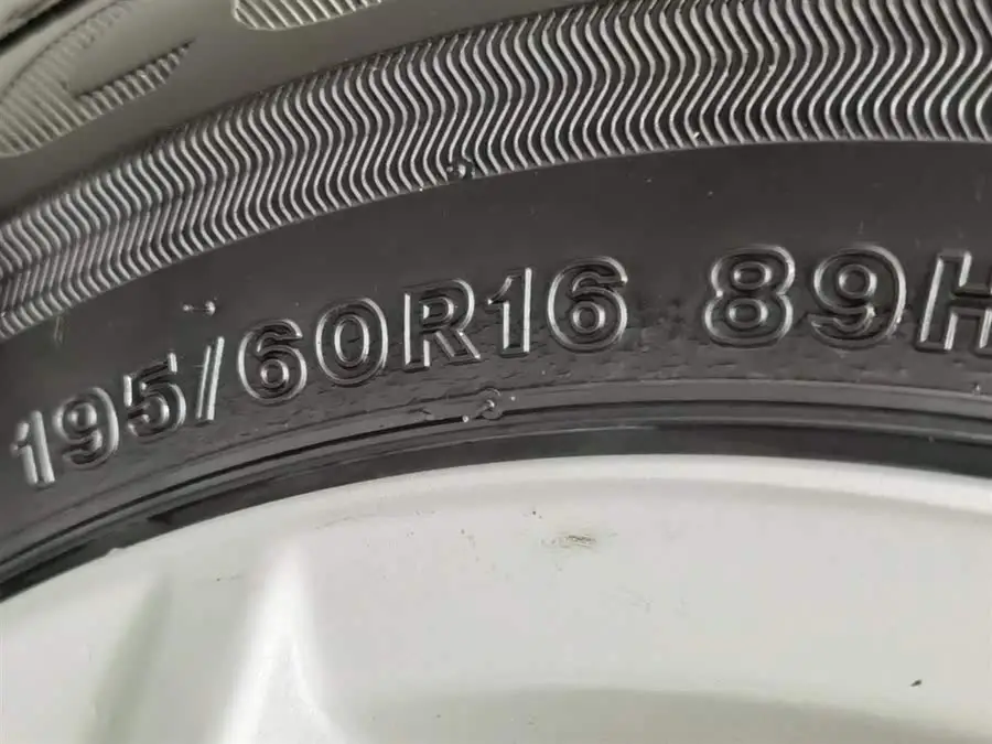 نيسان تييدا 2021 1.6 لتر CVT نسخة ذكية