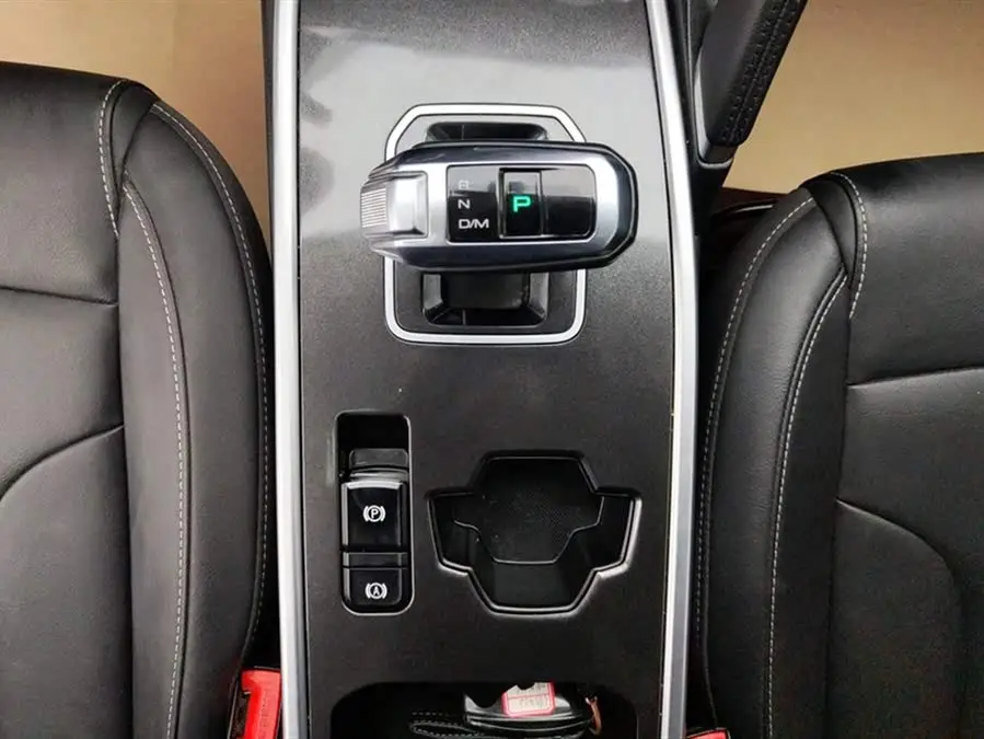 هافال H6 2021 نسخة رياضية 1.5T أوتوماتيكية النخبة الذكية مع شبكة سداسية