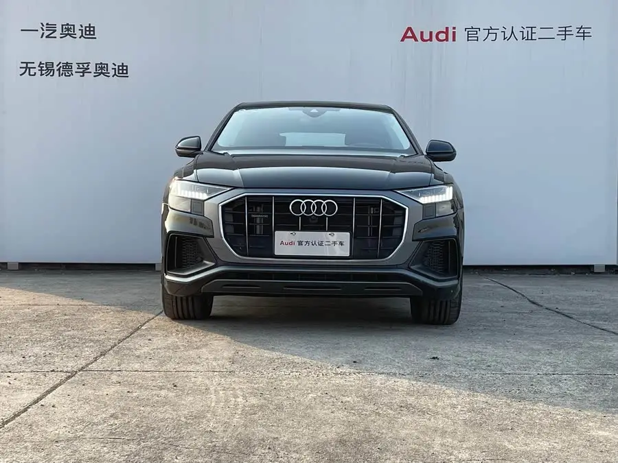 أودي Q8 2023 55 TFSI إصدار الفخامة الرياضية