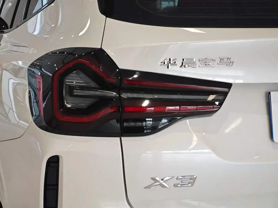 بي إم دبليو X3 2022 الطراز المحسن xDrive30i الفئة الفاخرة حزمة M الرياضية