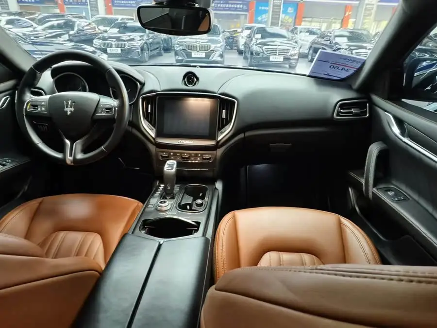 Ghibli 2019 Model 3.0T Standard Version National V