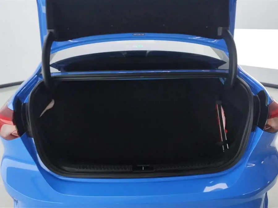 فورد فوكس 2022 سيدان إيكوبوست 180 أوتوماتيكي سباق