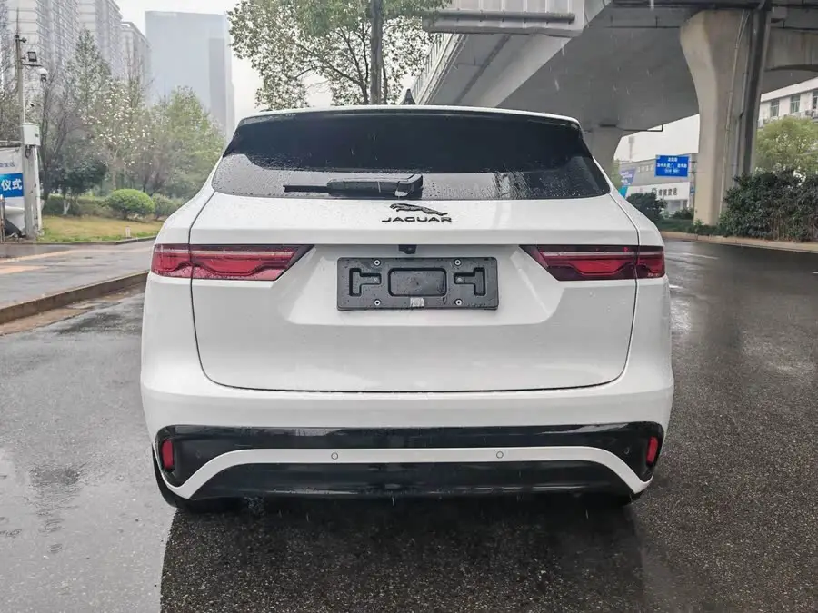 Jaguar F-PACE 2022 P250