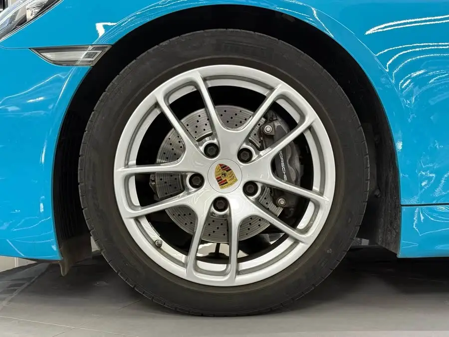 Porsche 718 2020 Model Boxster 2.0T