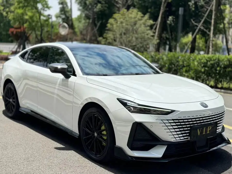 Changan UNI-V 2023 1.5T Sport Version