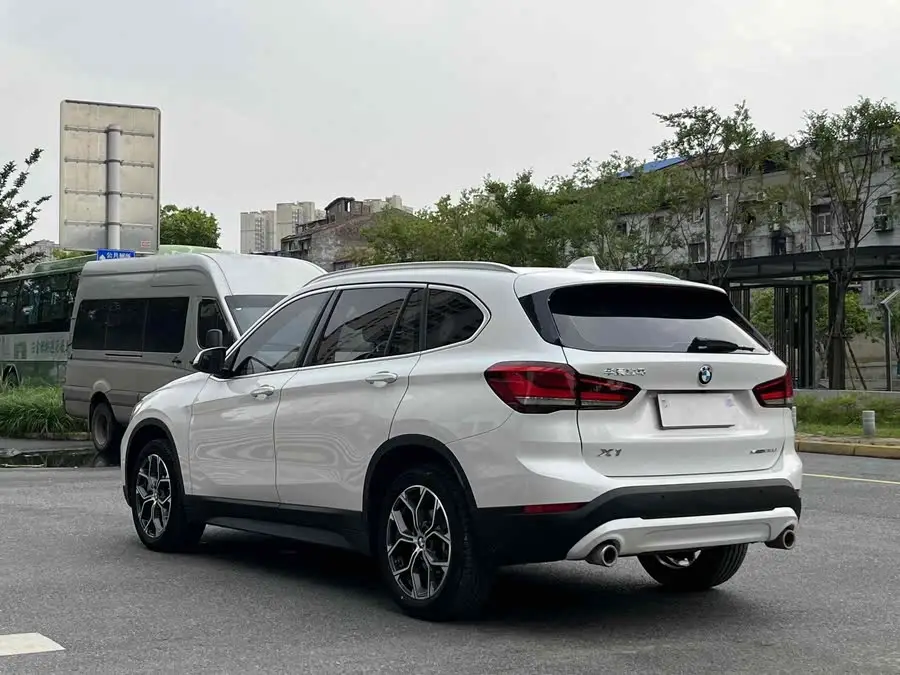 بي إم دبليو X1 2021 طراز مُعدَّل sDrive25Li النسخة الرائدة