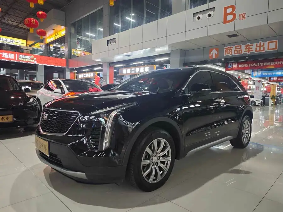 كاديلاك XT4 2021 28T دفع ثنائي رائد