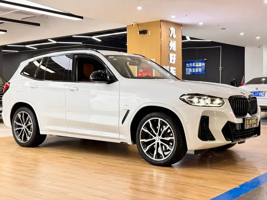 2023 BMW X3 xDrive30i Leading M Night Package