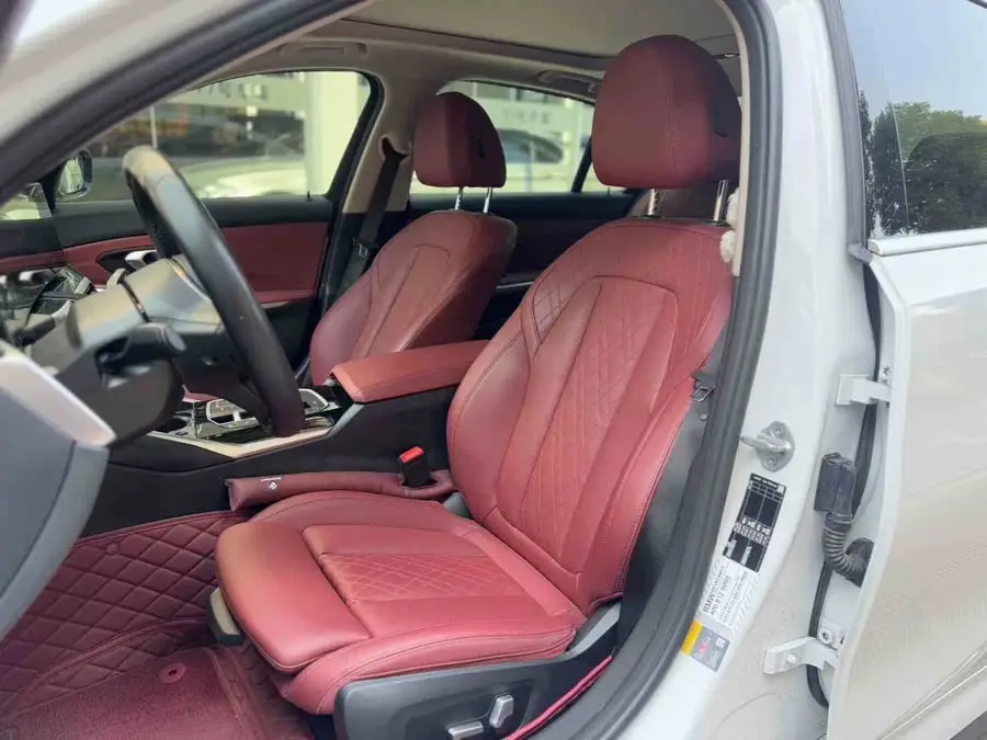 بي إم دبليو آي 3 2022 إيدرايف 35 إل