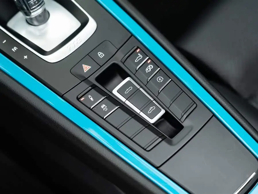 Porsche 718 2020 Model Boxster 2.0T