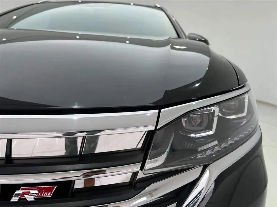 فولكس فاجن فيلوران 2022 380TSI النسخة المتميزة