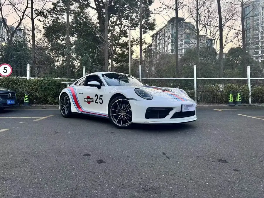 Porsche 911 2023 Carrera 3.0T