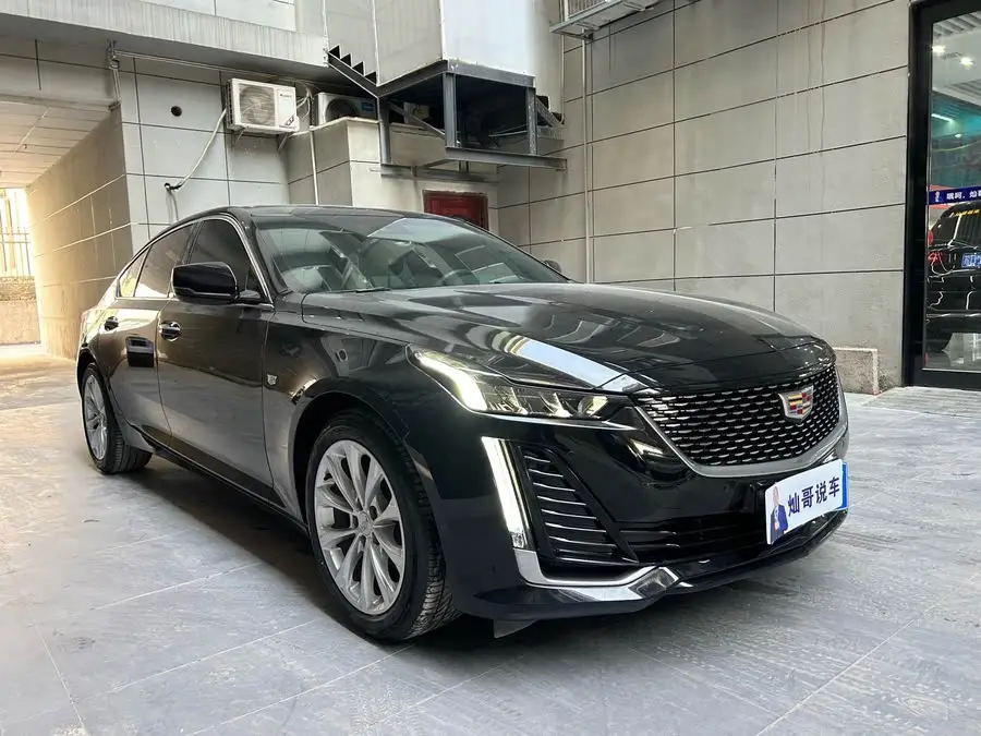 كاديلاك CT5 2023 28T الفاخرة (النسخة القياسية)