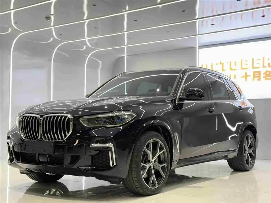 بي إم دبليو X5 2022 xDrive 40Li باقة M الرياضية