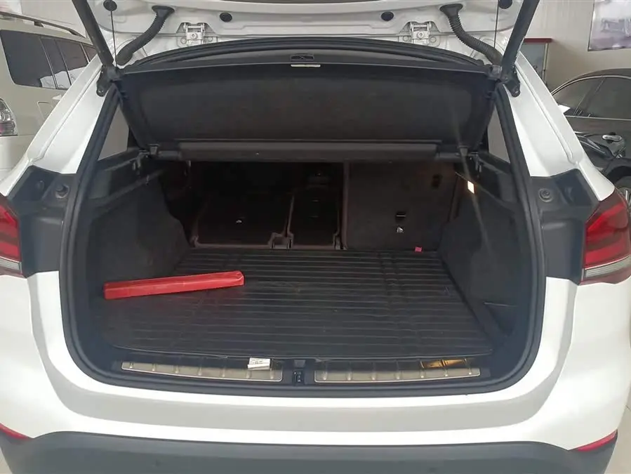 2022 BMW X1 sDrive25Li Leading Edition