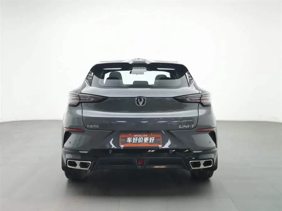 شانجان UNI-T 2023 الطراز الثاني 1.5T الفاخر