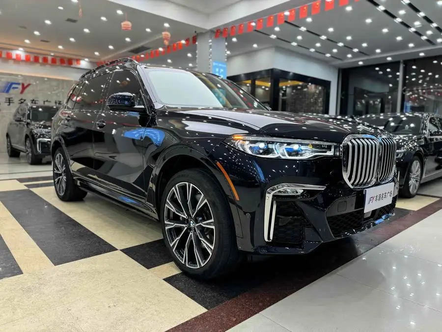 بي ام دبليو X7 2021 xDrive40i إصدار مخصص محدود مجموعة M الرياضية