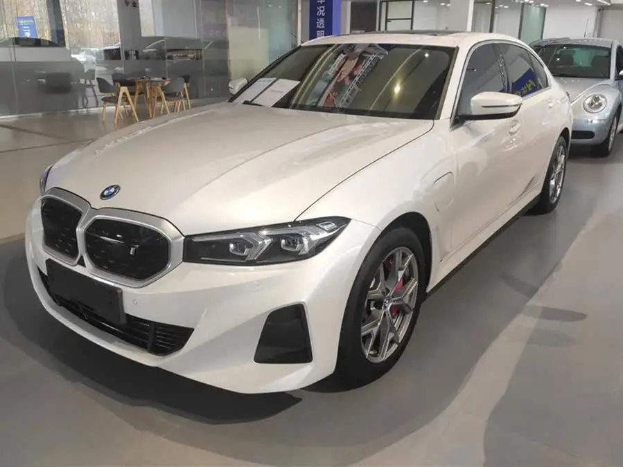 بي إم دبليو i3 2024 eDrive 35 L