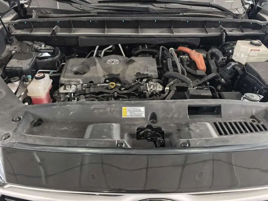 هايلاندر 2022 هايبرد 2.5 لتر دفع رباعي بريميوم 7 مقاعد