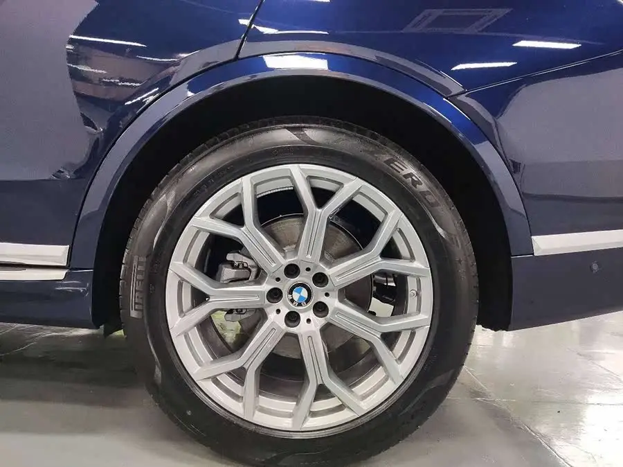 بي إم دبليو X7 2023 xDrive40i باقة فاخرة