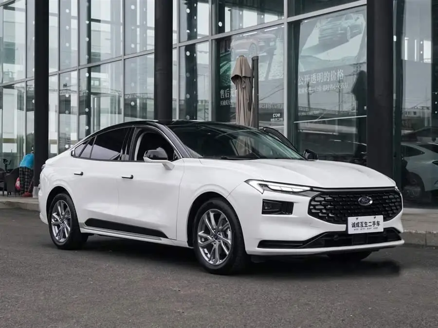 2023 فورد مونديوا إكو بوست 245 فاخرة