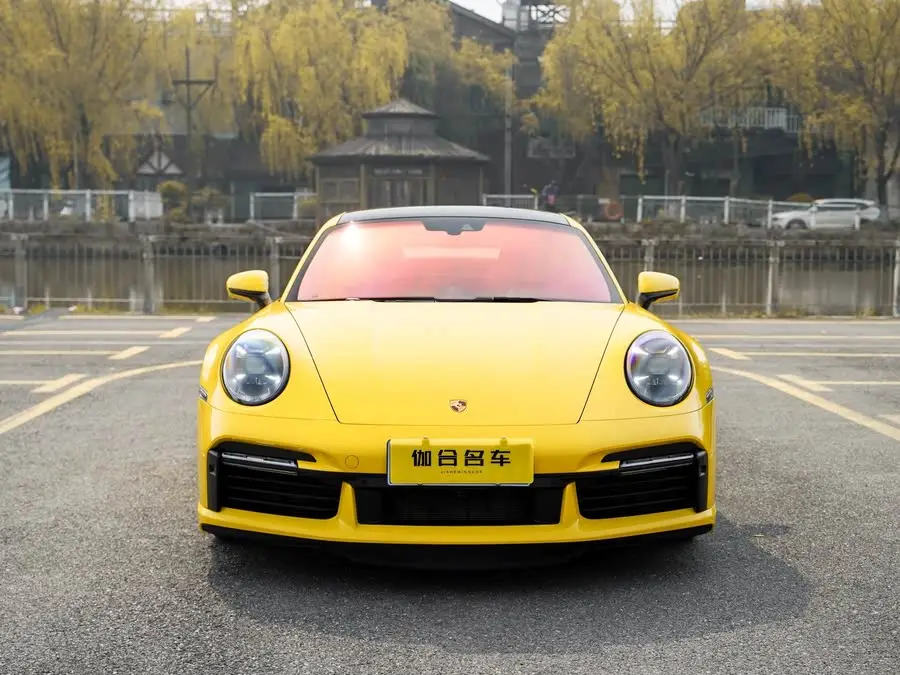 Porsche 911 2020 Turbo S 3.7T