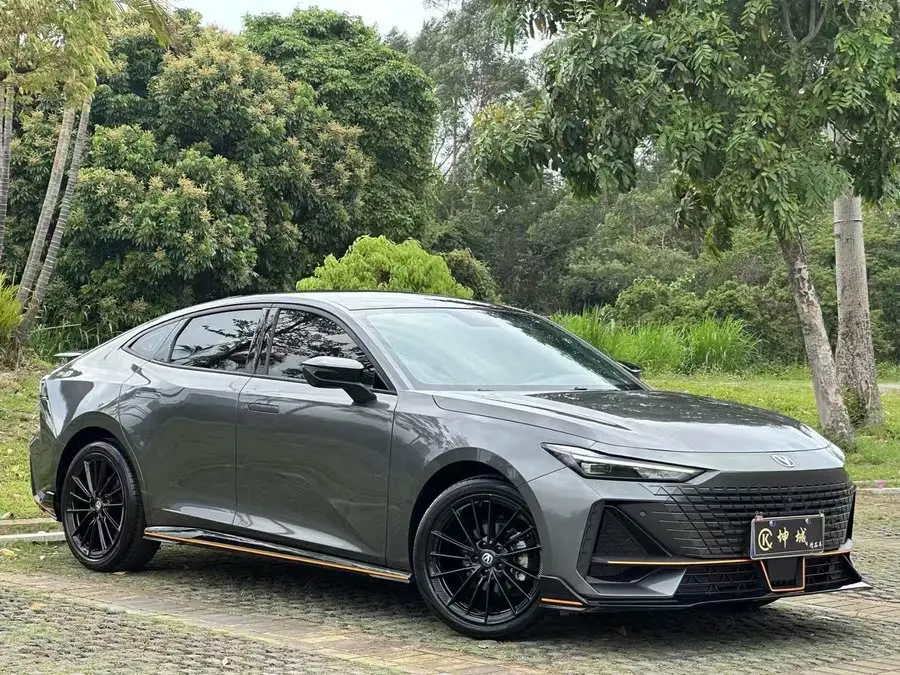 Changan UNI-V 2022 1.5T Sport Edition