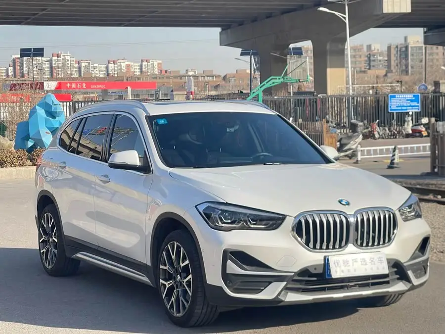 بي إم دبليو X1 2020 xDrive25Li الفئة الفاخرة