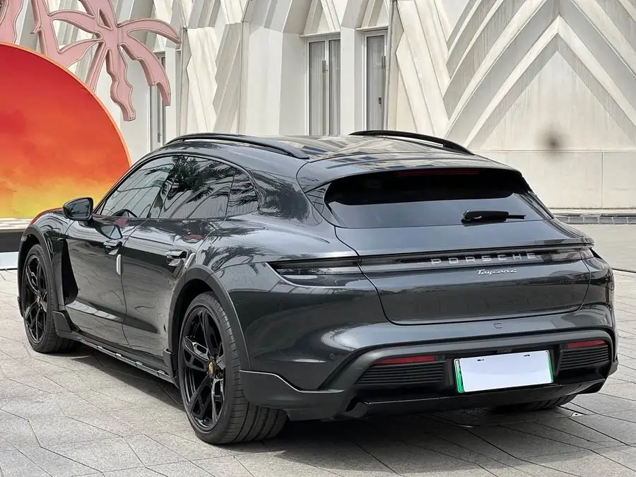 2024 تايكان تايكان 4 كروس توريسمو