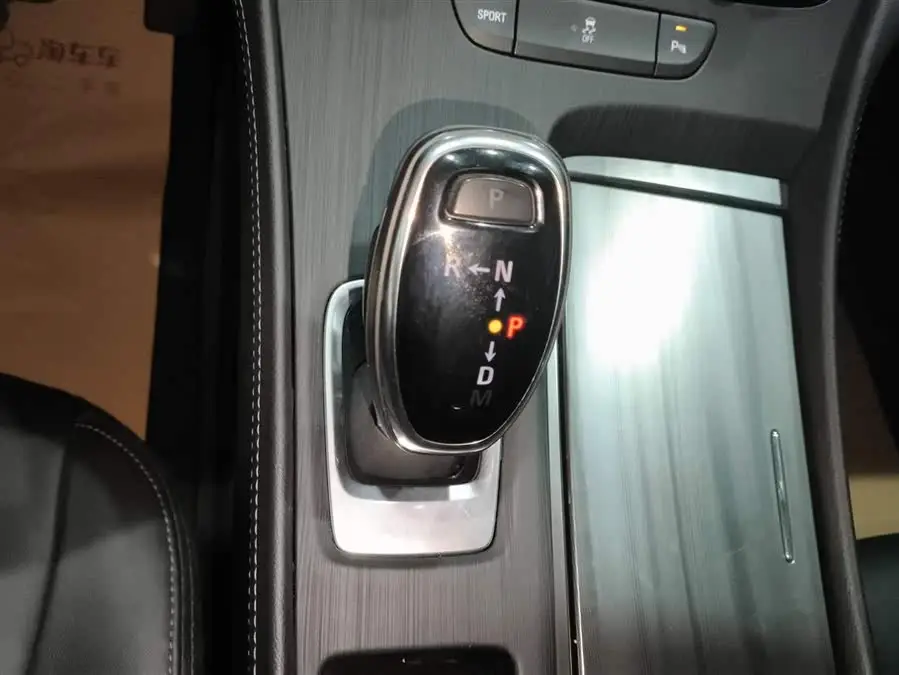 بيوك لاكروس 2020 652T الفاخرة