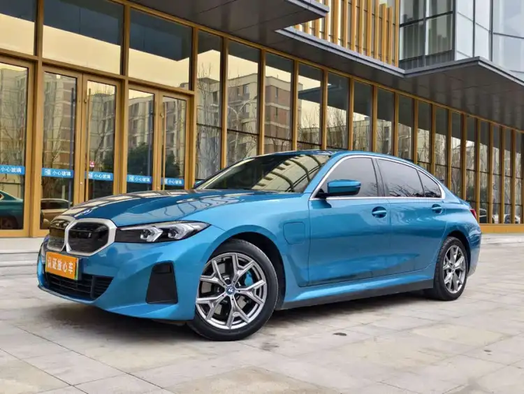 BMW i3 2022 eDrive 35 L