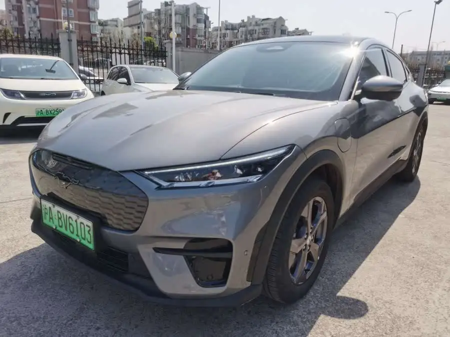 فورد موستانج ماك-إي 2021 النسخة ذات الدفع الخلفي (نطاق قياسي)