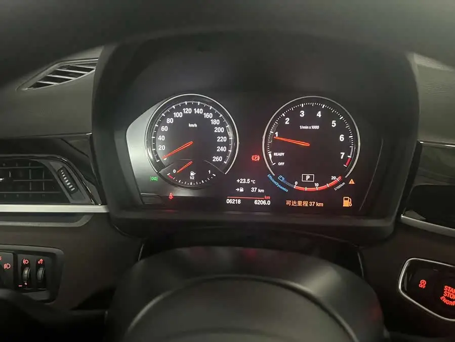 بي إم دبليو X1 2022 sDrive25Li إصدار رائد