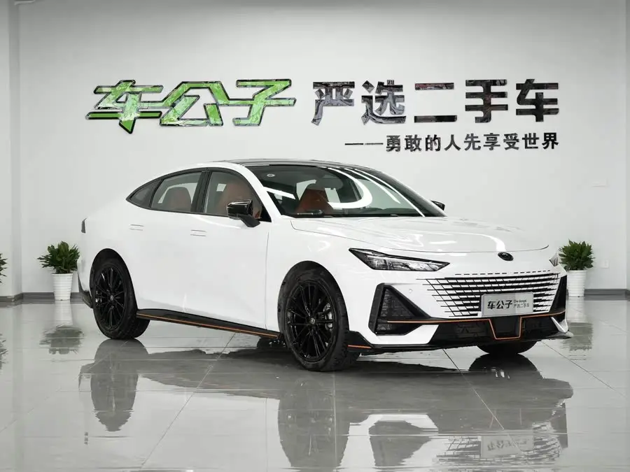 Changan UNI-V 2023 1.5T Sport Edition