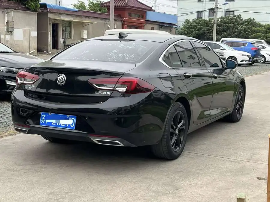 بيوك ريجال 2021 552T النخبة