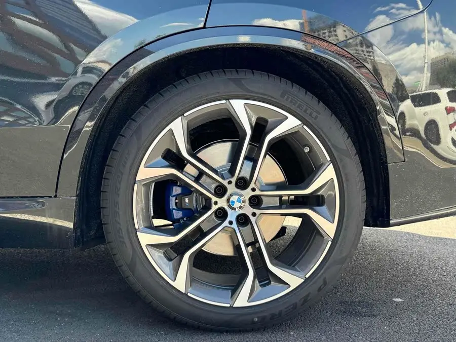 بي إم دبليو X5 2023 xDrive 40Li إصدار النخبة حزمة رياضية ليلية