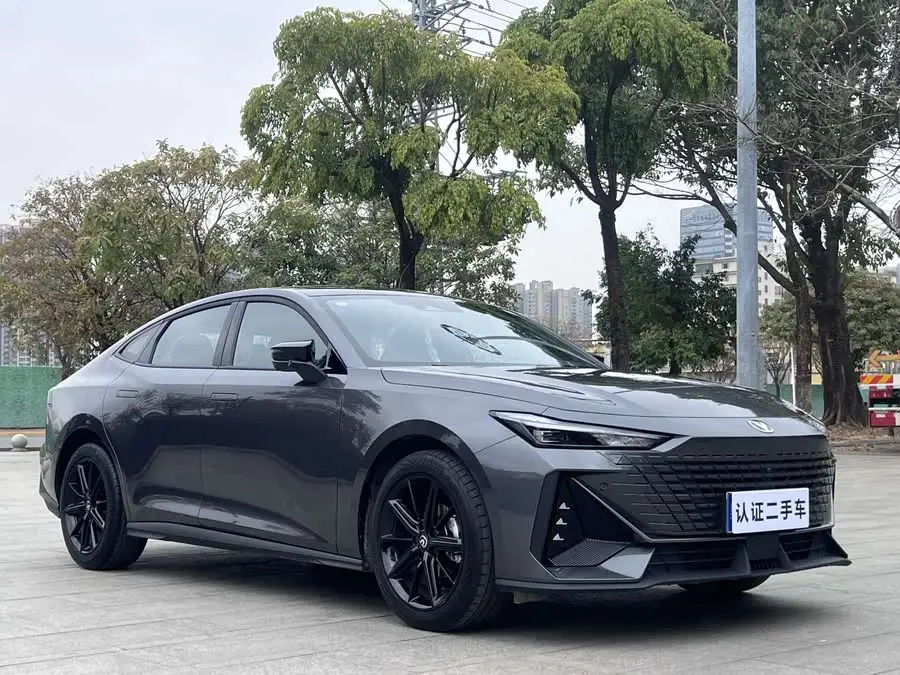 شانجان UNI-V 2024 1.5T النسخة عالية الطاقة