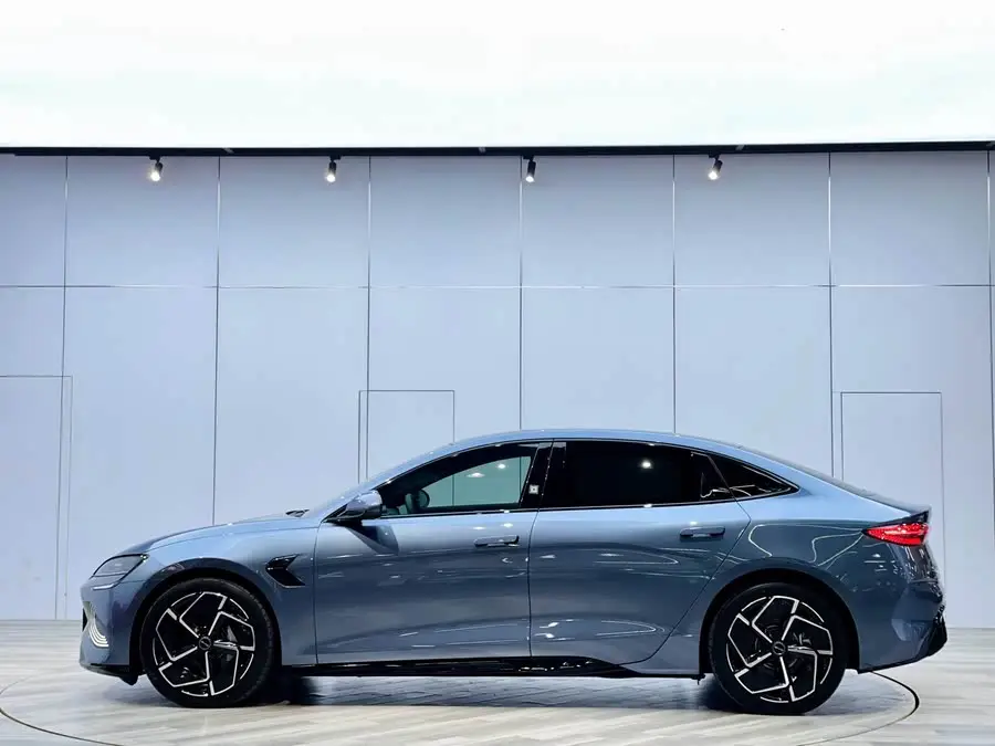 Seal 2023 Champion Edition 700km Performance Version