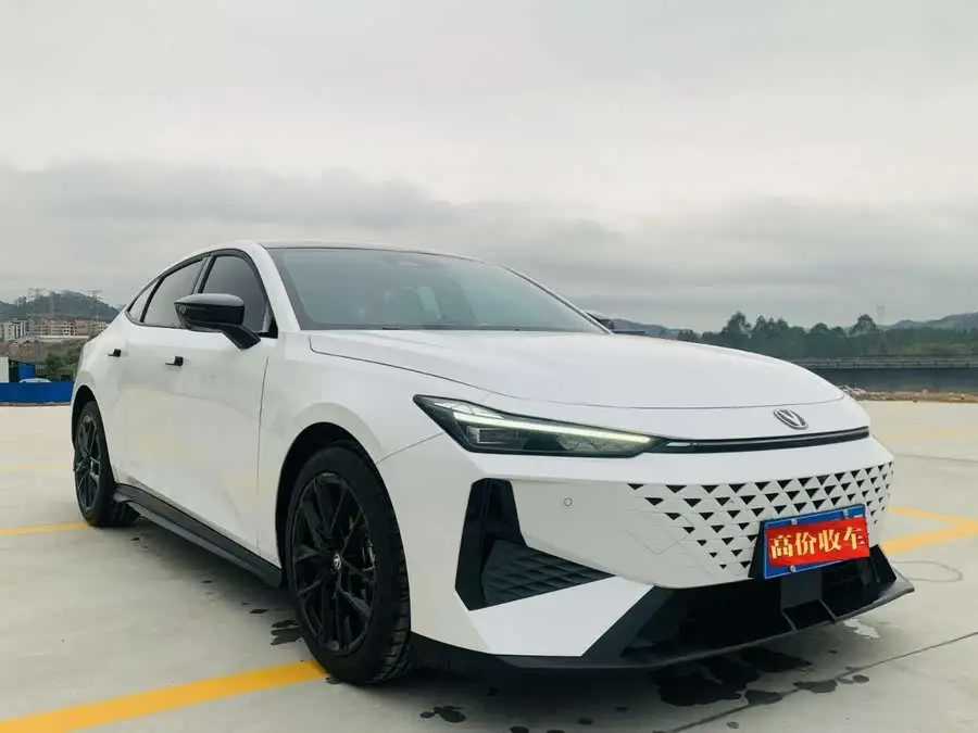 Changan UNI-V 2024 1.5T Premium