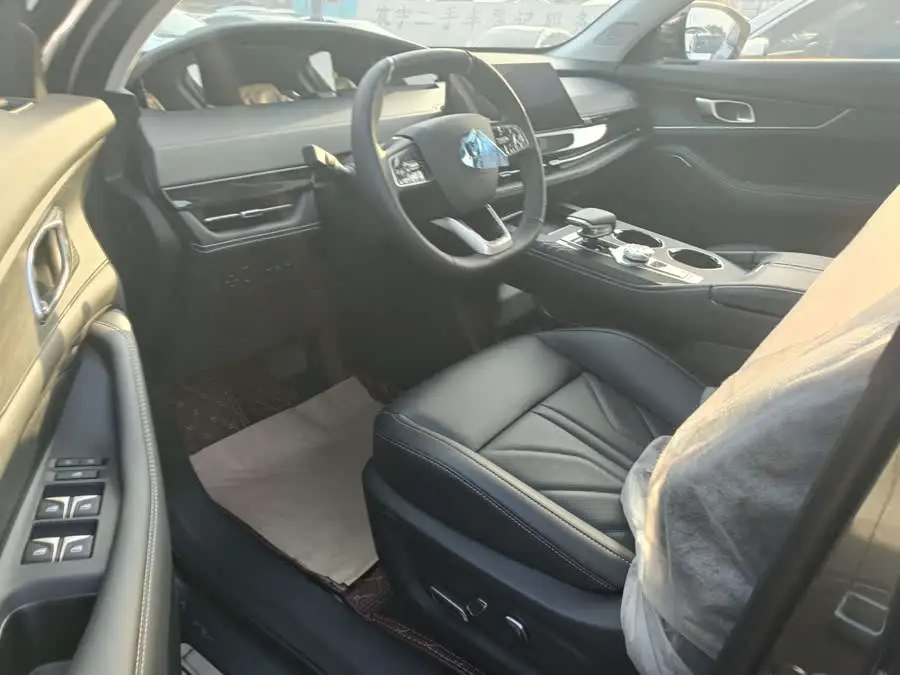 Changan UNI-K 2024 2.0T Two-Wheel Drive Delight Edition