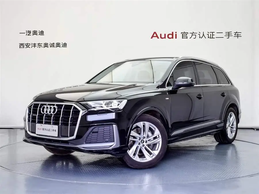 Audi Q7 2023 45 TFSI quattro S line Sport