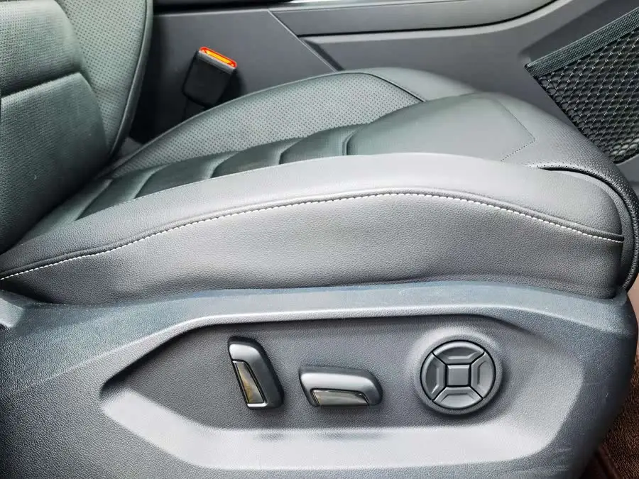 Touareg 2021 3.0 TSI R-Line Classic Sport Package