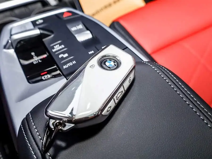 بي إم دبليو X1 2023 sDrive25Li حزمة تصميم X