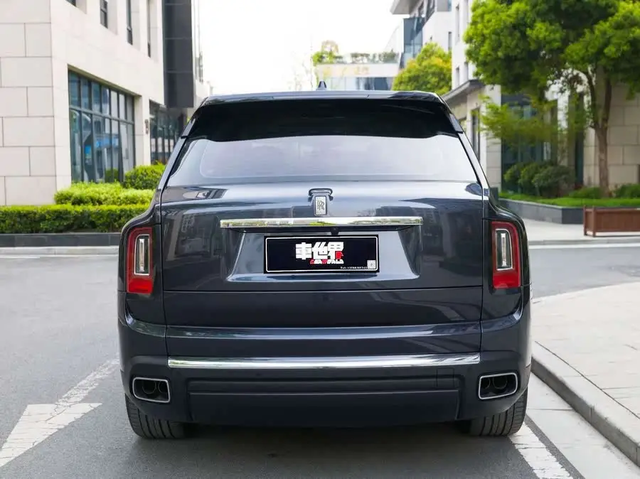 كولينان 2018 نسخة بأربعة مقاعد