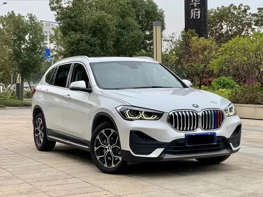 بي إم دبليو X1 2020 sDrive25Li الطراز الرائد