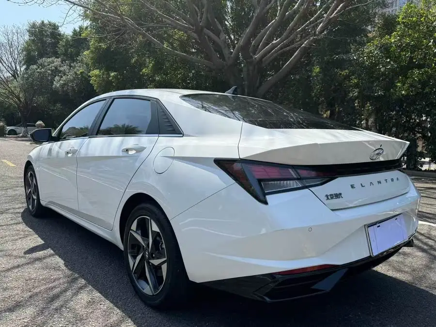 إلينترا 2023 1.5L CVT GLX النخبة