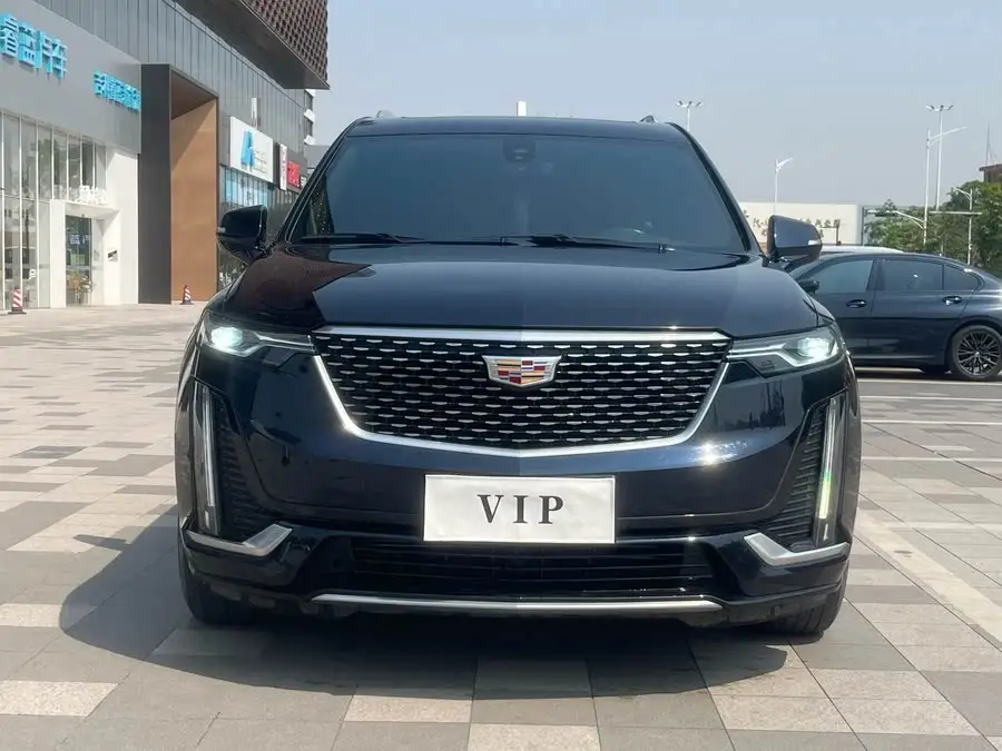 كاديلاك XT6 2021 28T طراز فاخر سبعة مقاعد